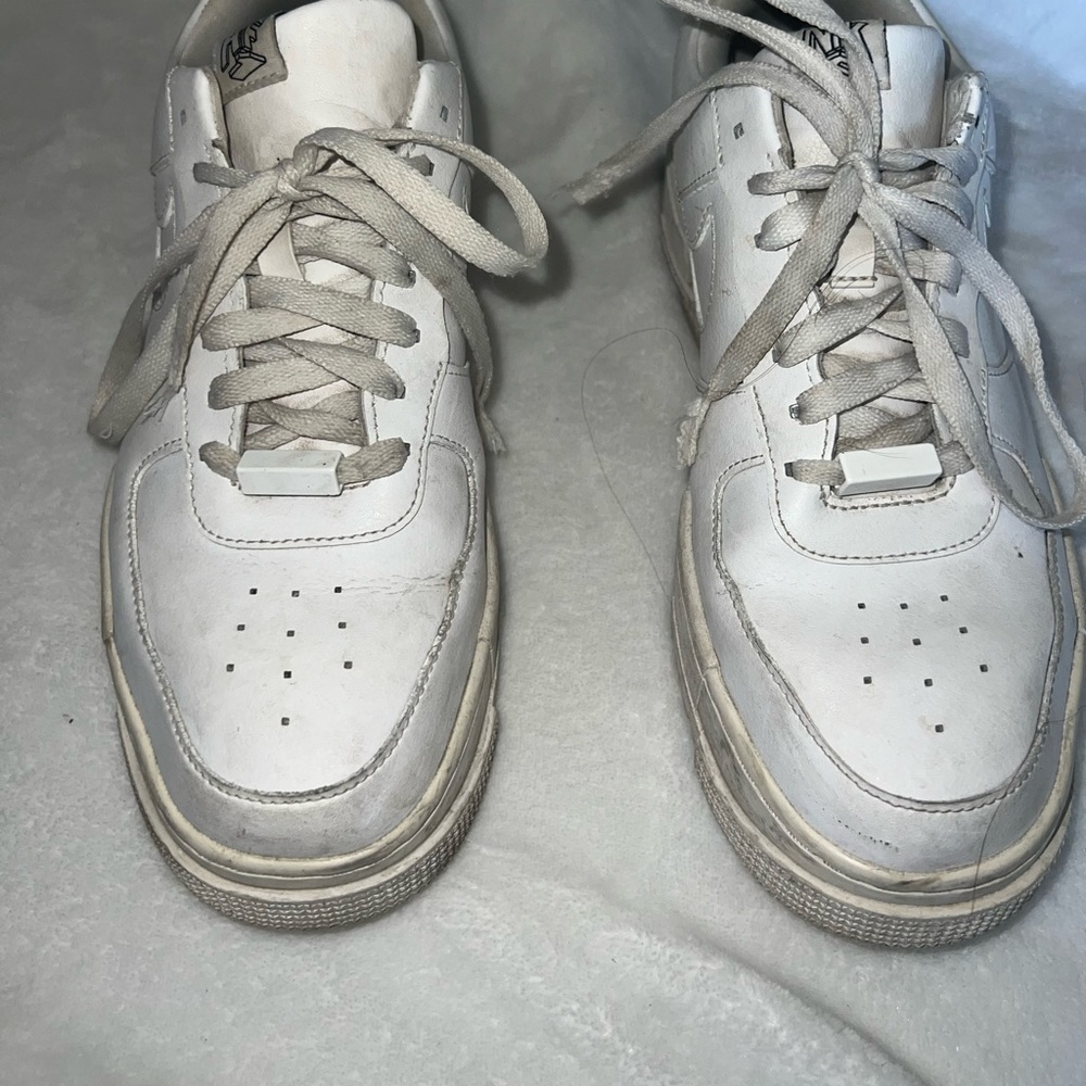 Nike Air Force pixel